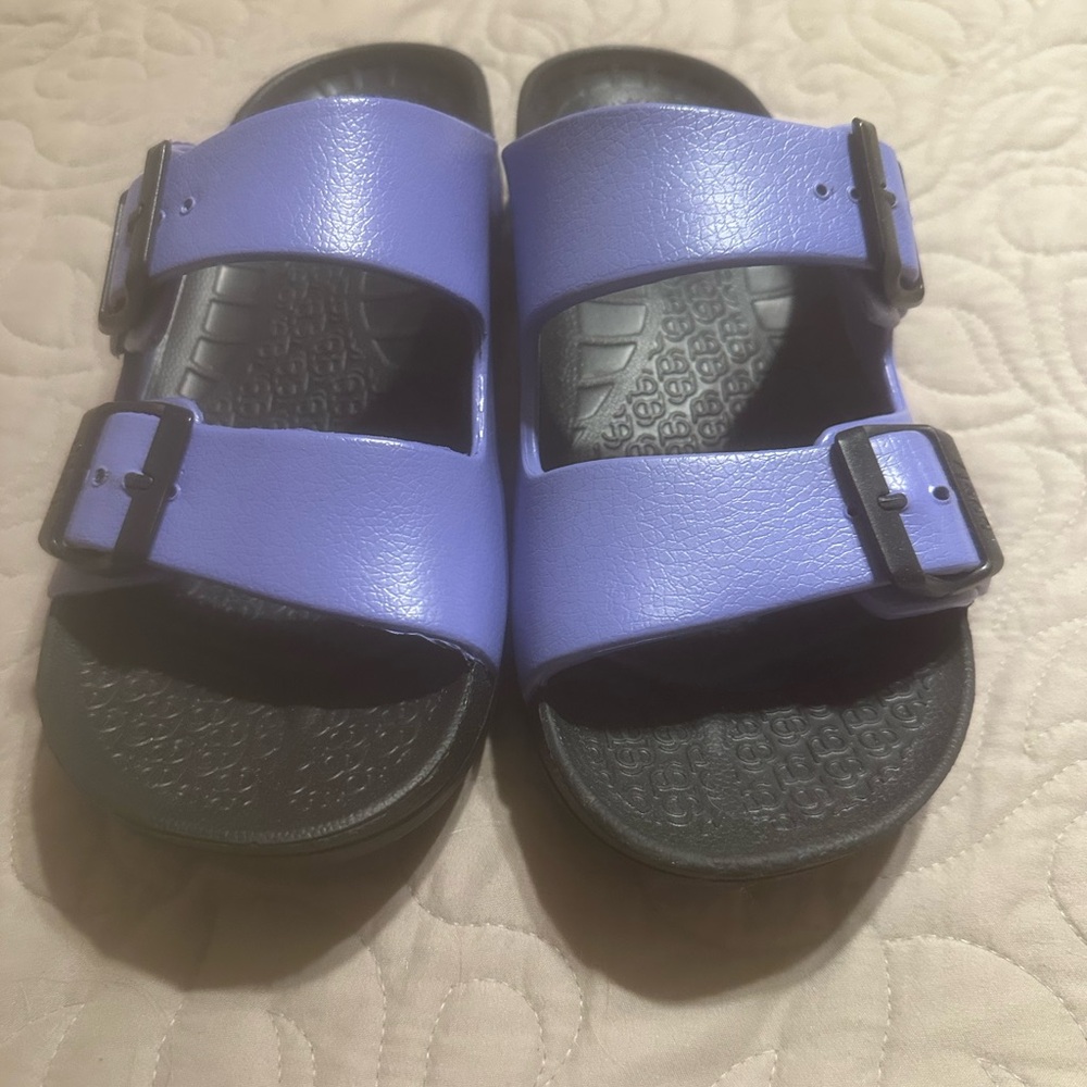 Women’s sandals by Gdefy.Graity Defying.  Size 8 new